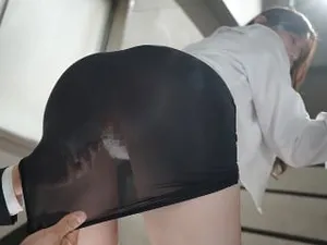 Vợ dâm đãng hàng đầu "Lucky" tác phẩm mới độc quyền "Thư ký OL lụa đen và hai ông chủ thủ dâm mặt đối mặt" bị địt và la hét ~ Toàn bộ quá trình kích thích ngôn ngữ đầy đủ...