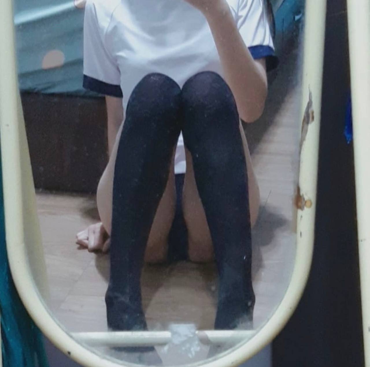 Buồn vì ông xã muốn ly hôn, vợ yêu đi họp lớp rồi dẫn cậu bạn học về nhà địt