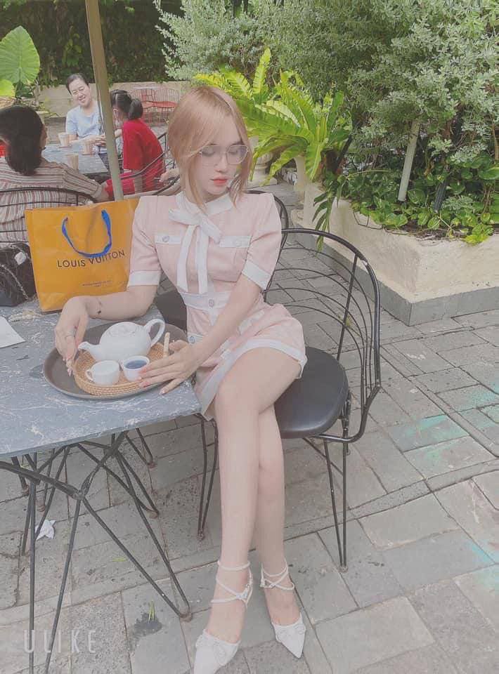 Hai chị em bị ông cậu nện tả tơi khi bố má đi vắng